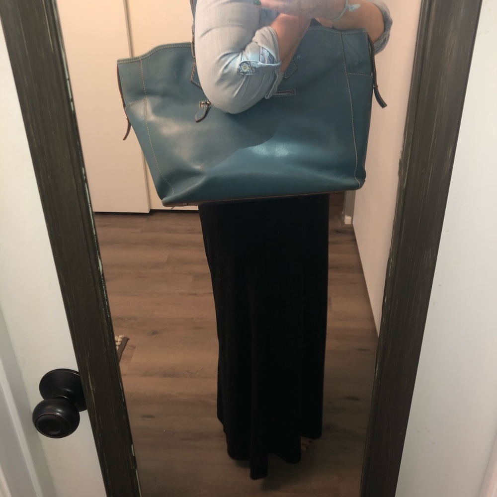 Dooney & Bourke Large Leather Tote/Computer Bag - Picture 5 of 7